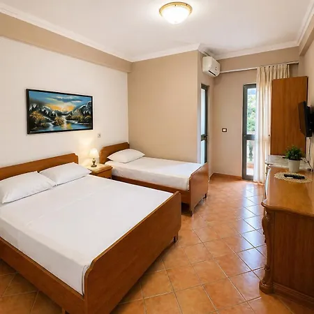 Hotel Megi Golem (Tirana)