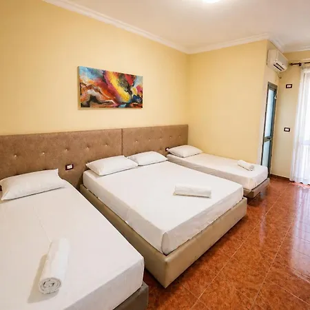 Megi Hotel Golem (Tirana)