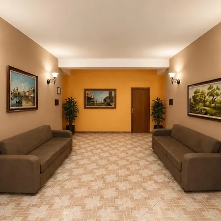 Megi Hotel 3*